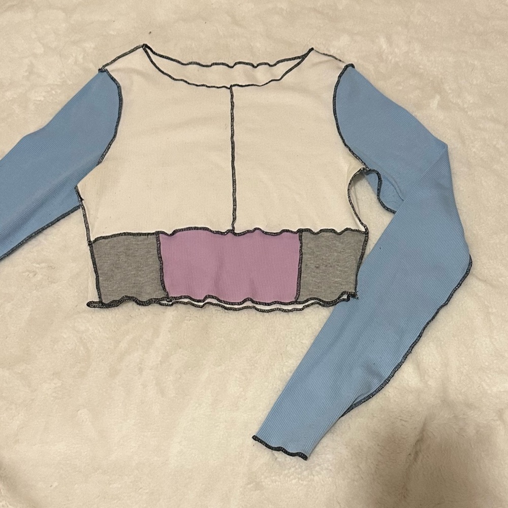 Long Sleeve 4 Color Cropped Tshirt size Small Great Condition
